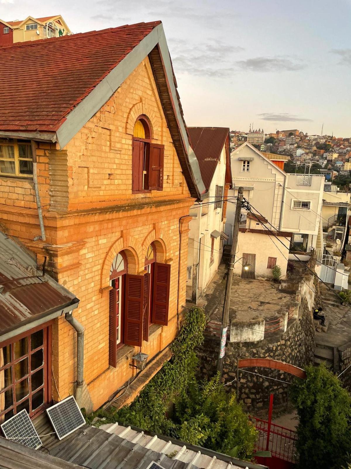 אנטננריבו Le Karthala Chambres D'Hotes מראה חיצוני תמונה